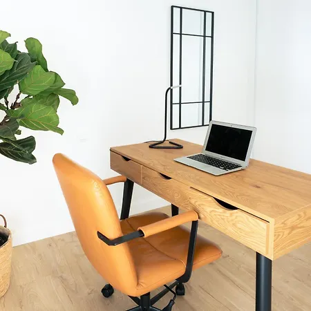 Abora Views, With Terrace, Office And Free Parking For Temporary Διαμέρισμα *